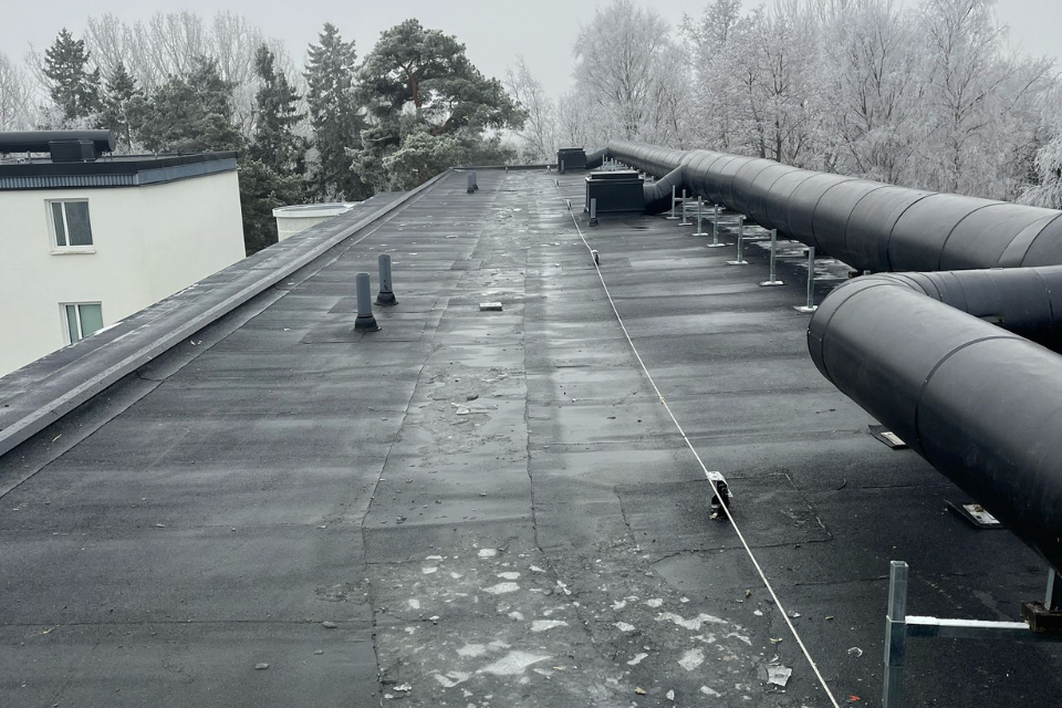 tatskiktsrenovering-for-laglutande-tak (1)