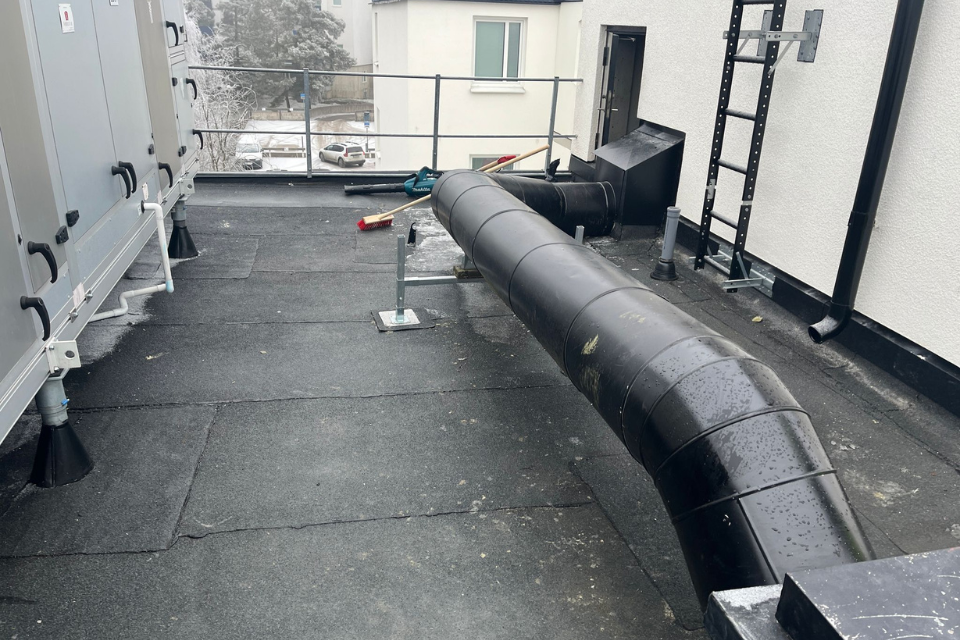 tatskiktsrenovering-for-laglutande-tak (2)